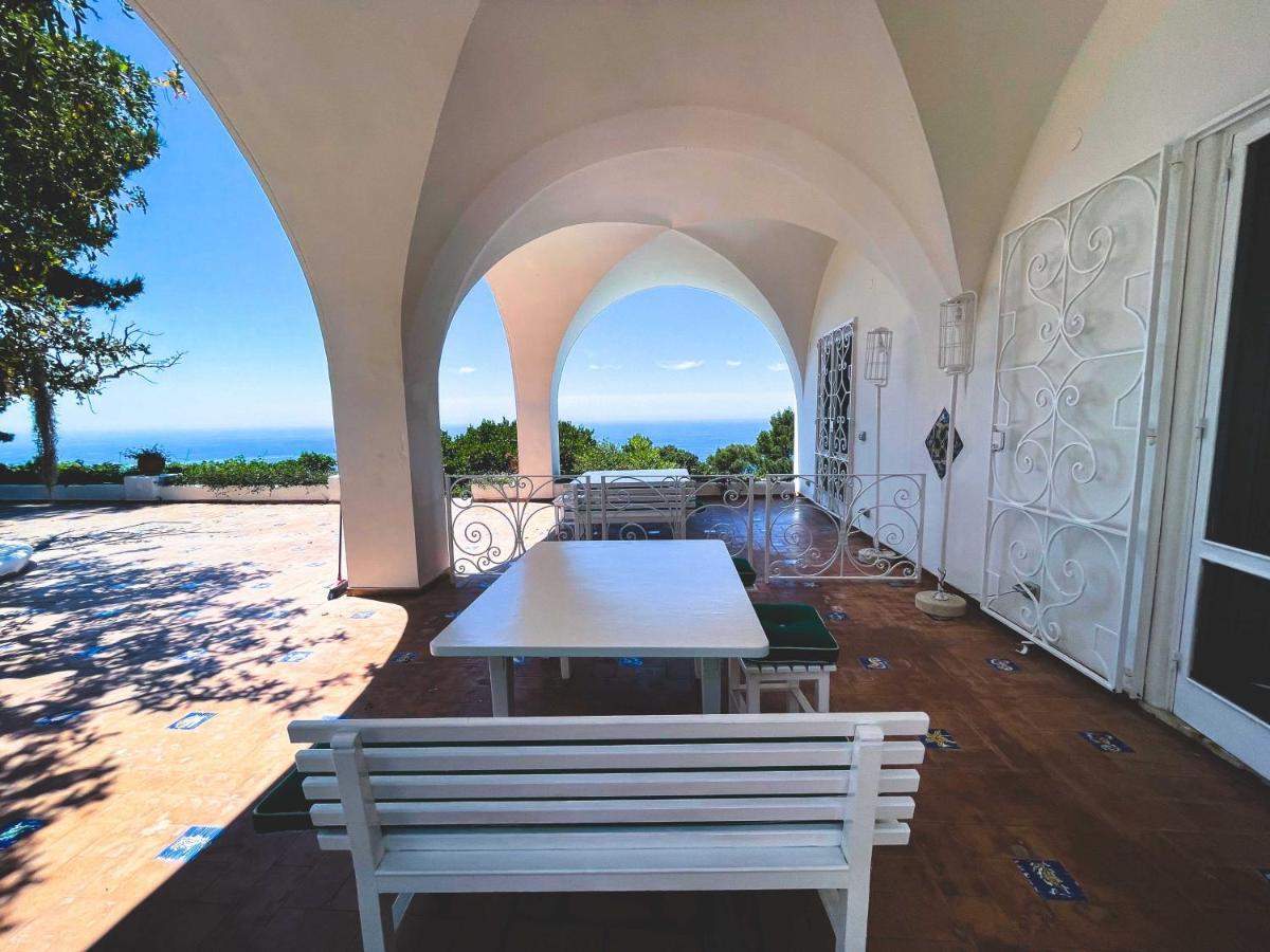 Il Carrubo Capri Guest House อนากาปรี ภายนอก รูปภาพ